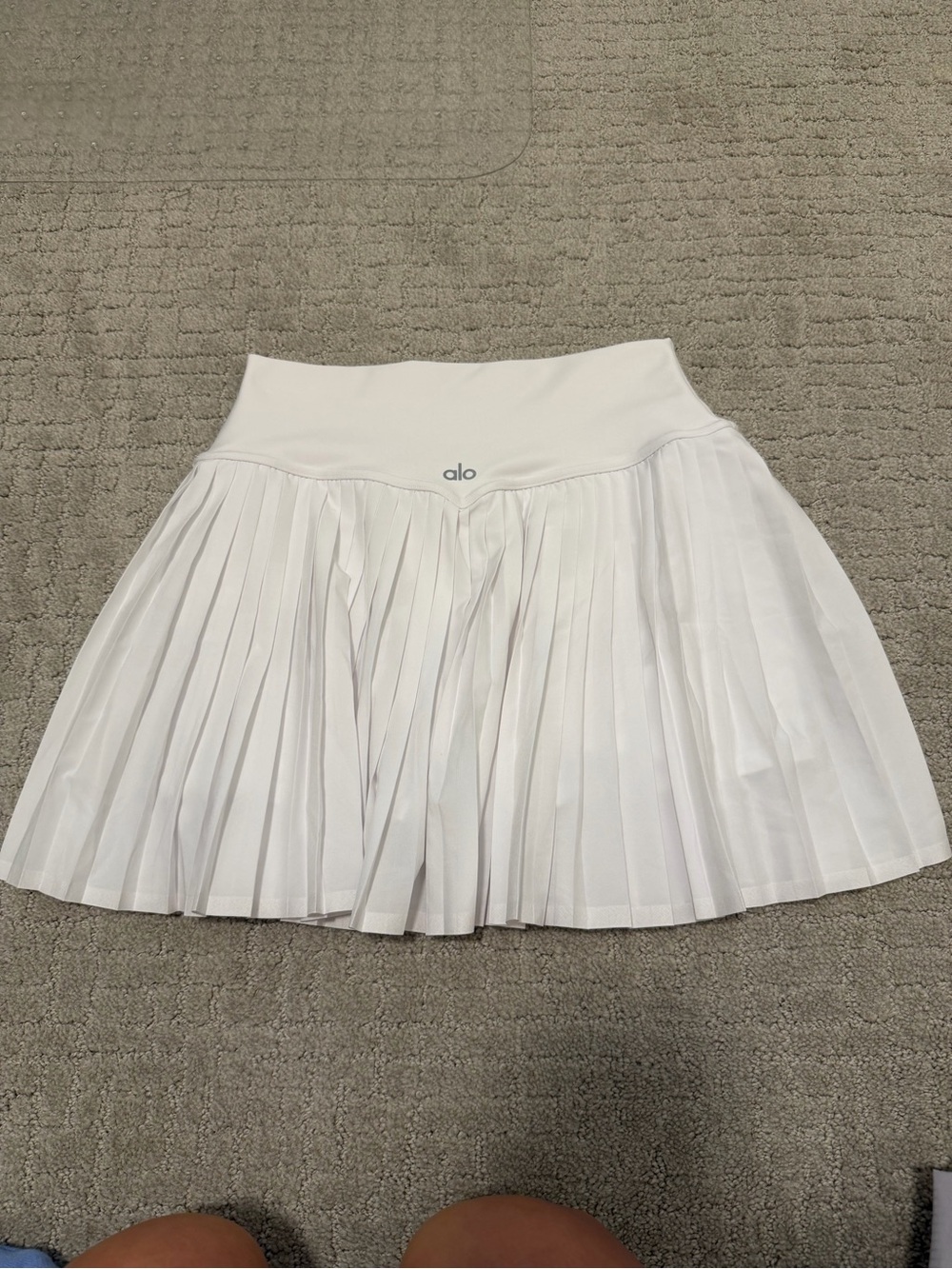 ALO Yoga White Pleated Skirt with Wide Waistband